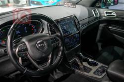 جیپ گراند شیرۆکی